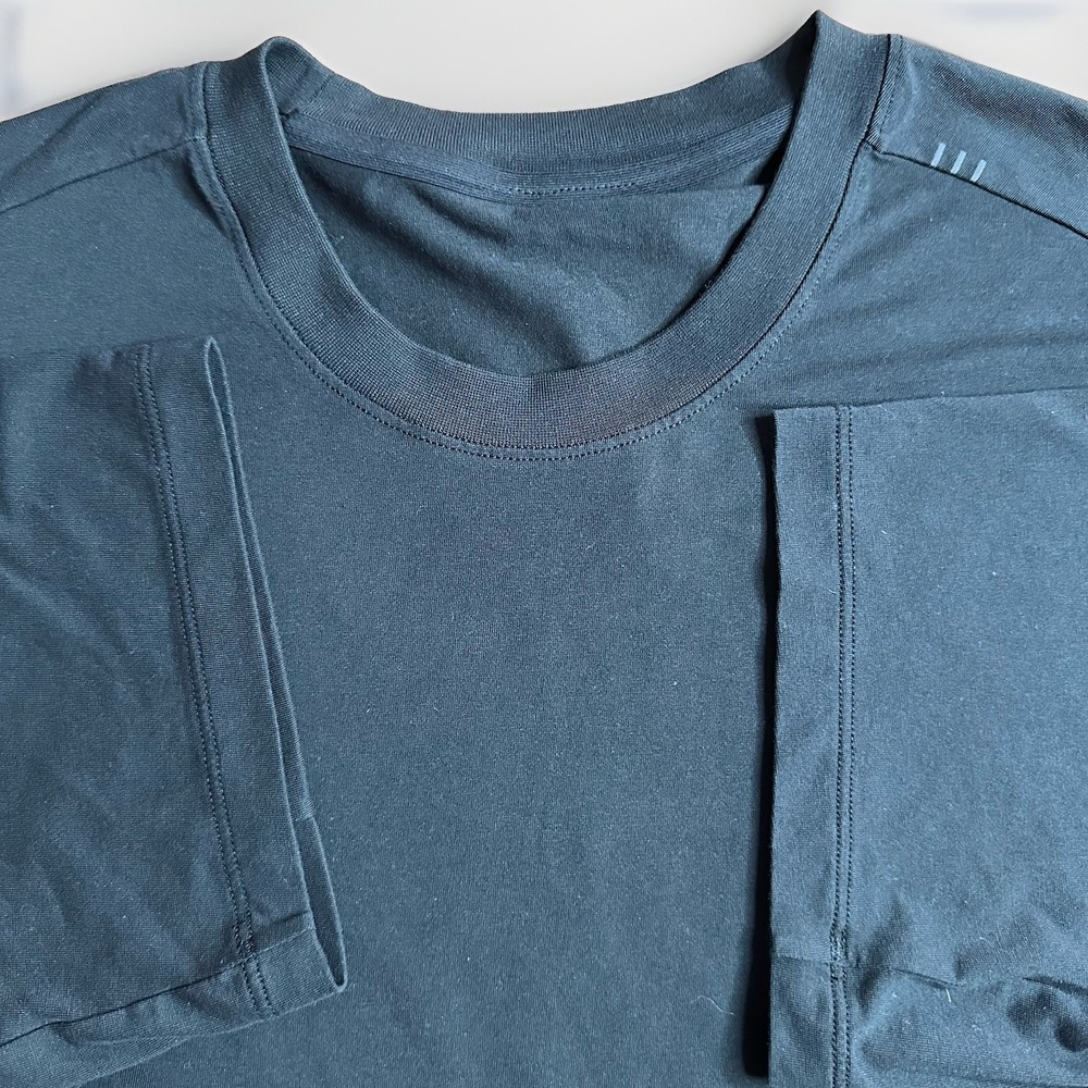 Lululemon Fundamental Shirt Mens Medium Solid Black Gym Performance Workout